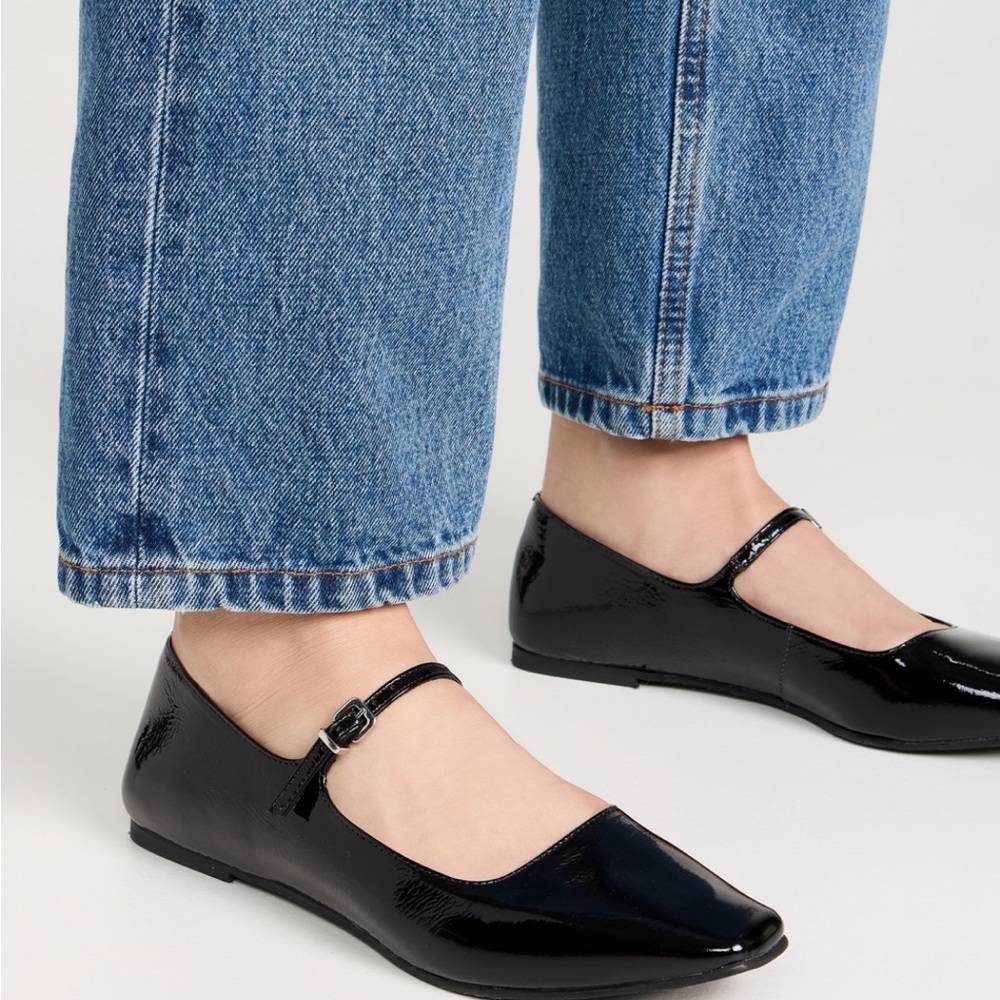 Intentionally Blank Helsinki Flats, Size 6